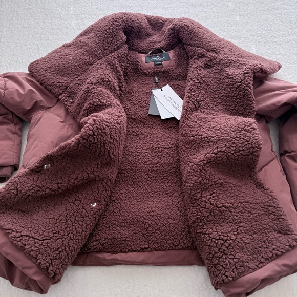 Andrew Marc Women's Valencia Water Resistant Faux Shearling Lined Puffer Jacket - Picture 7 of 10